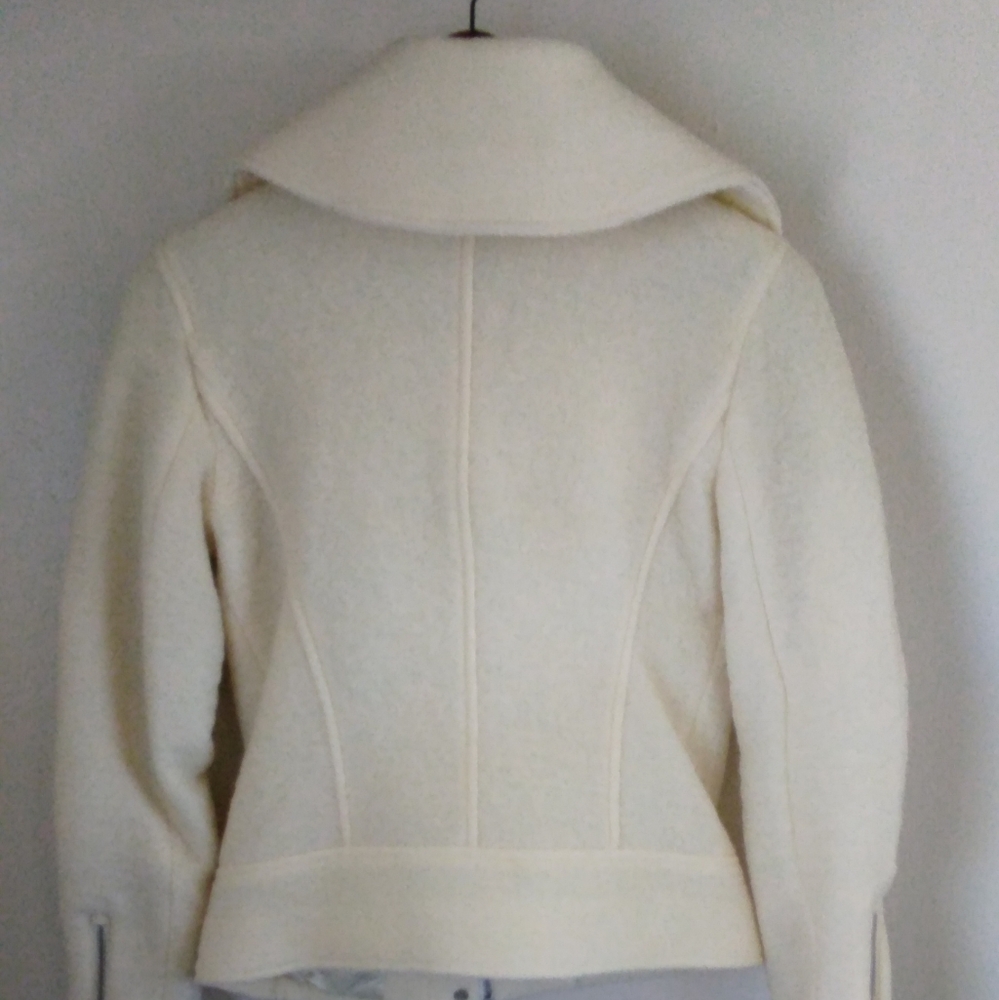 Armani Exchange Stunning Winter Jacket - Picture 3 of 13